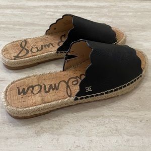Sam Eldelman Black Scalloped Edge Slide Sandals, Size 8 - Worn only 2 times